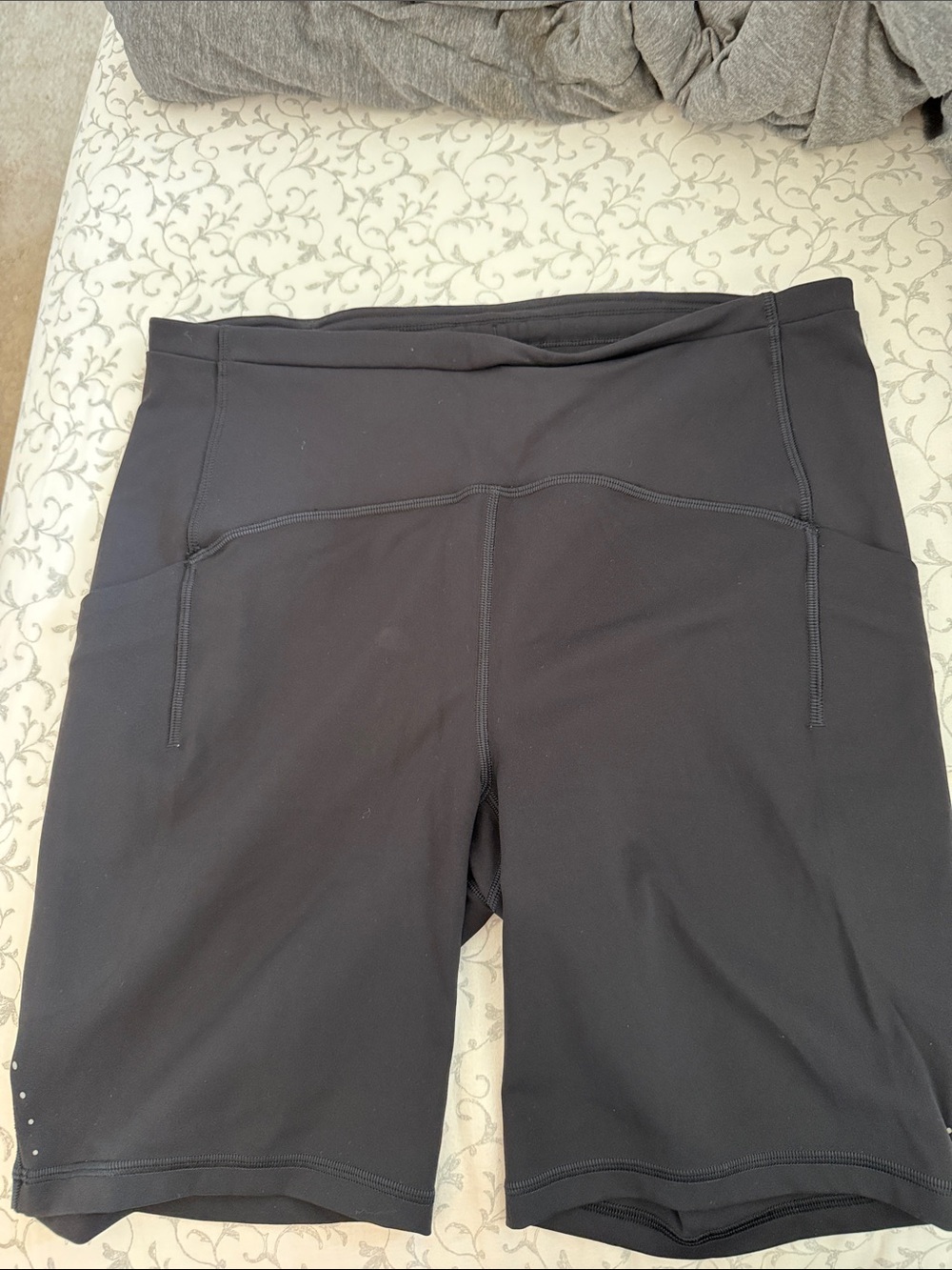 Lululemon swiftly speed shorts